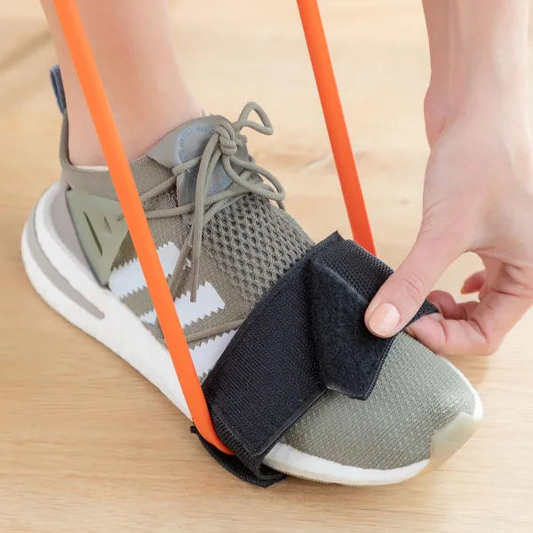 InnovaGoods Posilovací pás s odporovou gumou na nohy Bootrainer