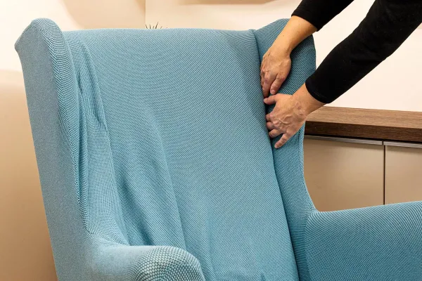 Potah na křeslo ušák s podsedákem Gisela, černý
