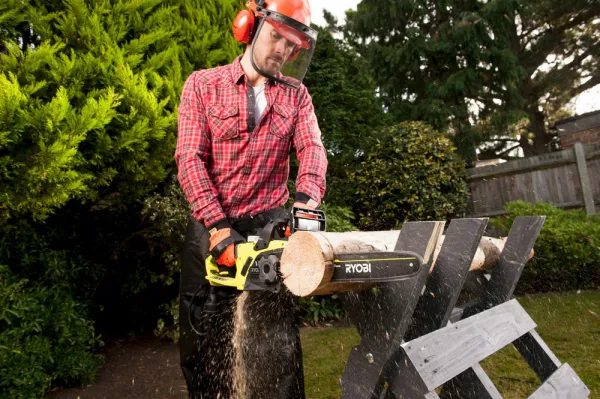 RYOBI 2300 W Reťazová píla 40 cm RCS2340B