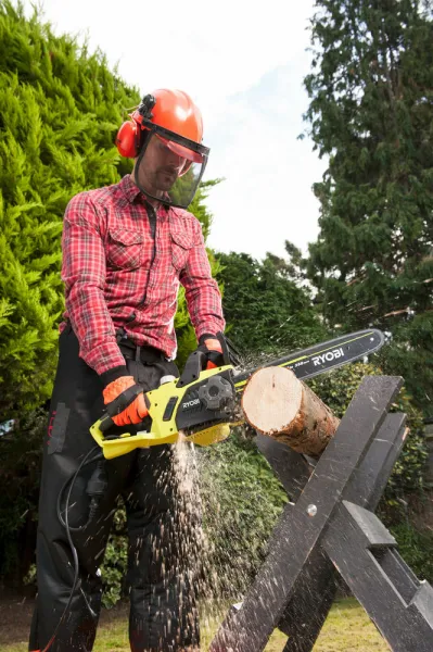 RYOBI 2300 W Reťazová píla 40 cm RCS2340B