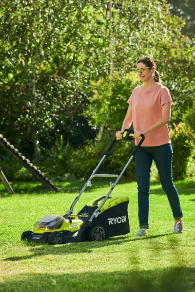AKU kosačka na trávu RYOBI RY18LM37A-240 RY5133004798