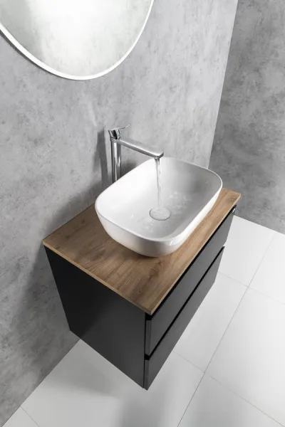 Skrinka ALTAIR s hornou časťou 68 cm, čierny mat/dub emporio AI670-01