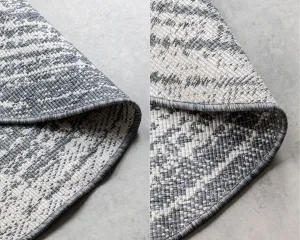 ELLE Decoration koberce Kusový koberec Gemini 106028 Silver kruh z kolekcie Elle – na von aj na doma - 140x140 (priemer) kruh cm