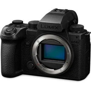 Panasonic Lumix S5 II X + 24-105 mm F/4