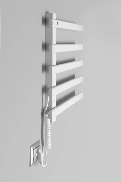 SAPHO - ELCOR  elektrický sušiak uterákov 480x520x50 63 W, biela mat EB520