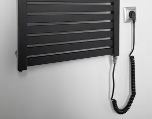 AQUALINE - TONDI-E elektrické vykurovacie teleso, rovné, 450x1330 500 W, čierna matná DE476T