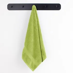Bavlnený uterák DecoKing Marina celadonový, veľkosť 70x140
