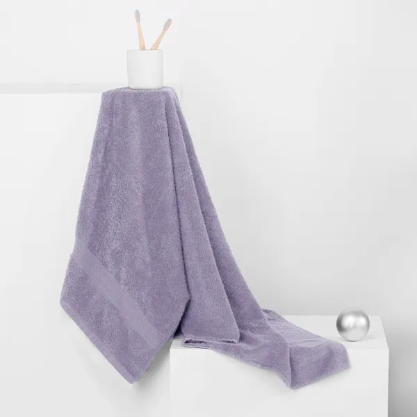 Bavlnený uterák DecoKing Marina orgovánový, veľkosť 50x100