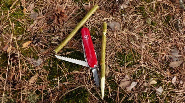 Victorinox Camper červený