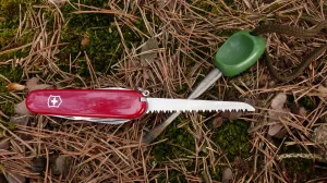 Victorinox Camper červený