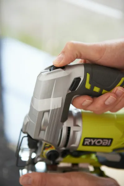 RYOBI 680 W  RJS1050-K