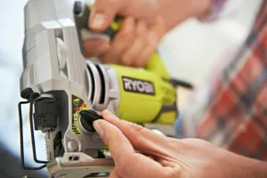 RYOBI 680 W  RJS1050-K