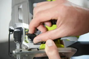 RYOBI 680 W  RJS1050-K
