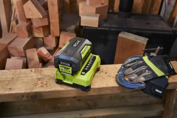 AKU 36V rychlonabíjačka RYOBI RY36C60A RY5133004555