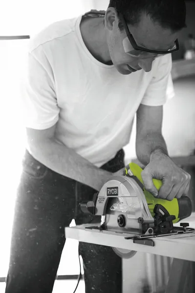 Okružná píla s laserom RYOBI RCS1400-G + puzdro RY5133002778