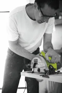 Okružná píla s laserom RYOBI RCS1400-G + puzdro RY5133002778