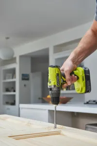 AKU príklepová vŕtačka RYOBI R18PD2-220S RY5133004459