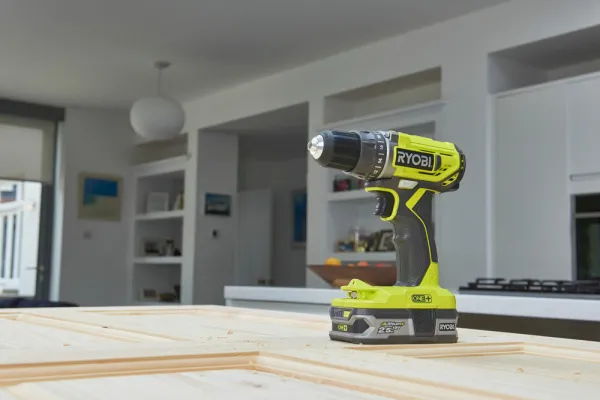 Skrutkovač RYOBI R18DD2-220S 18V + akumulátor + nabíjačka RY5133003821
