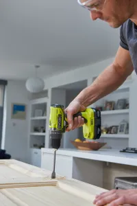 Skrutkovač RYOBI R18DD2-220S 18V + akumulátor + nabíjačka RY5133003821