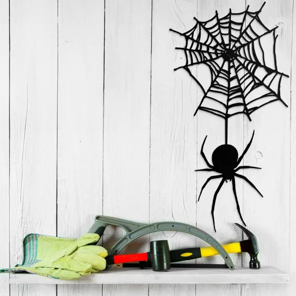 Drevená dekorácia na Halloween - Pavúk