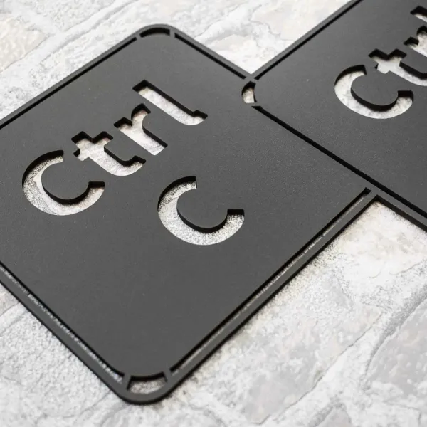 Drevená dekorácia do študentskej izby - Ctrl