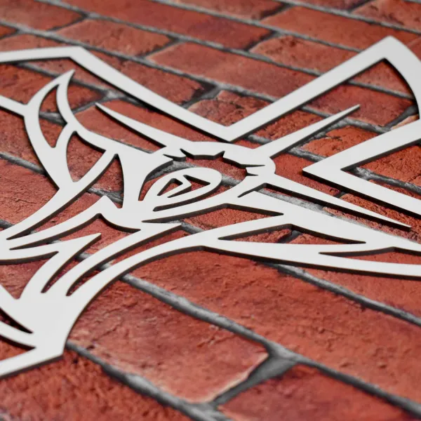 Moderný kríž na stenu