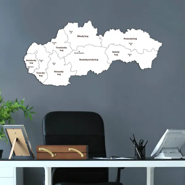 Drevená mapa krajov Slovenska