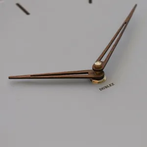 Minimalistické drevené hodiny