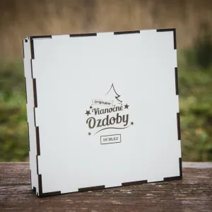 Krabička na drevené ozdoby na vianočný stromček