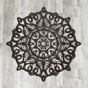 Geometrická mandala na stenu z dreva