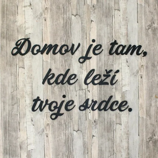 Drevená nálepka na stenu - citát o rodine