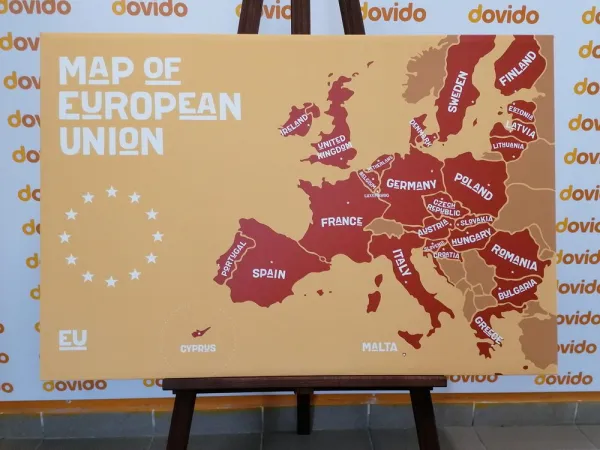 Obraz náučná mapa s názvami krajín európskej únie v odtieňoch hnedej