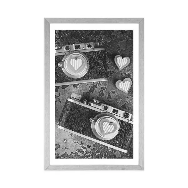 Plagát s paspartou dva retro fotoaparáty v čiernobielom prevedení