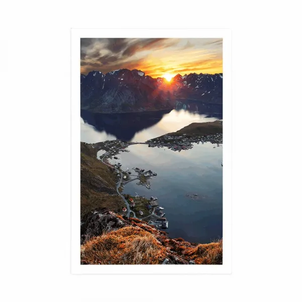 Plagát očarujúca horská panoráma so západom slnka