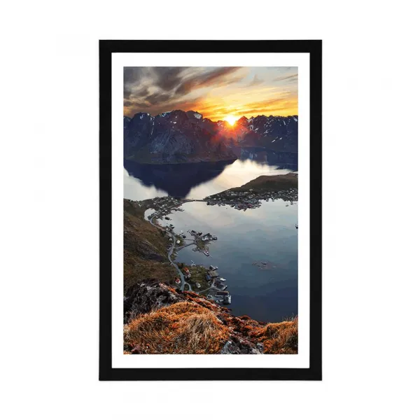 Plagát s paspartou očarujúca horská panoráma so západom slnka