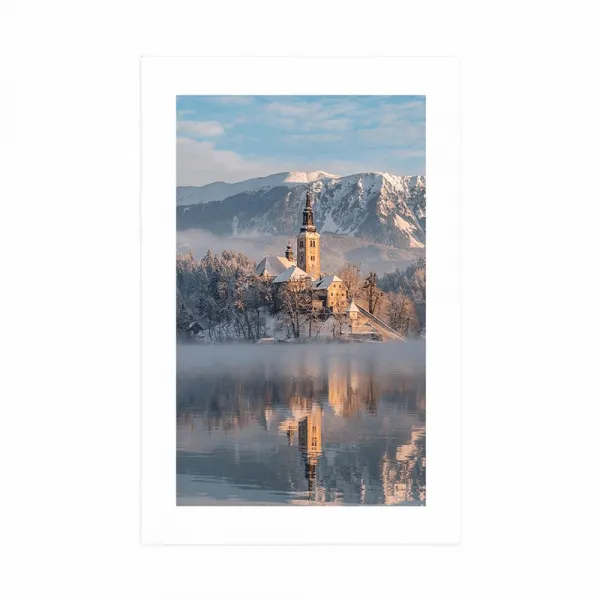 Plagát s paspartou kostol pri jazere Bled v Slovinsku