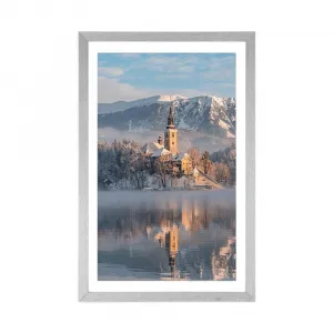Plagát s paspartou kostol pri jazere Bled v Slovinsku