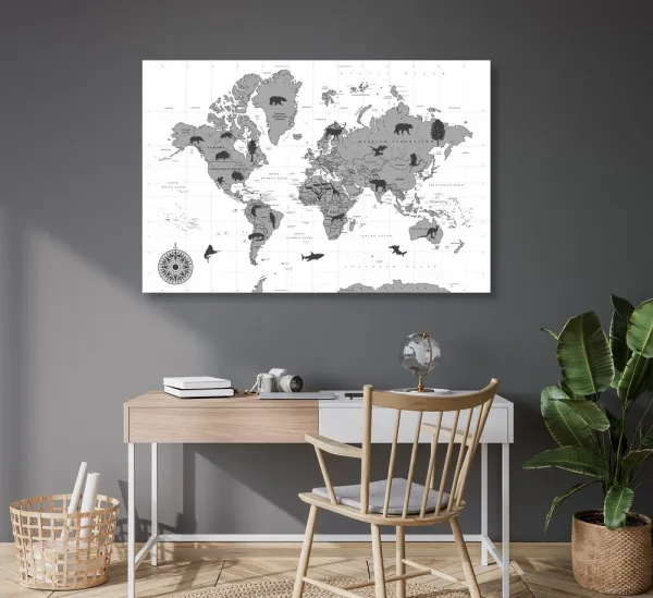 Obraz na korku mapa so zvieratami v čiernobielom prevedení