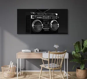 Obraz disco rádio z 90-tych rokov v čiernobielom prevedení