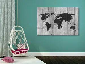 Obraz čiernobiela mapa na drevenom pozadí