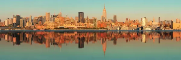 Obraz očarujúci New York v odraze vo vode