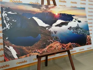 Obraz očarujúca horská panoráma so západom slnka