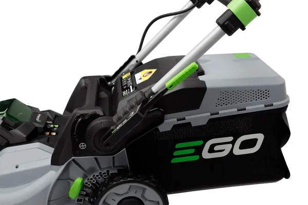 Akumulátorová kosačka bez pojazdu EGO Power+ LM1701E 42 cm (s 2.5 Ah batériou)
