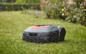 Cramer RM2700 – robotická kosačka