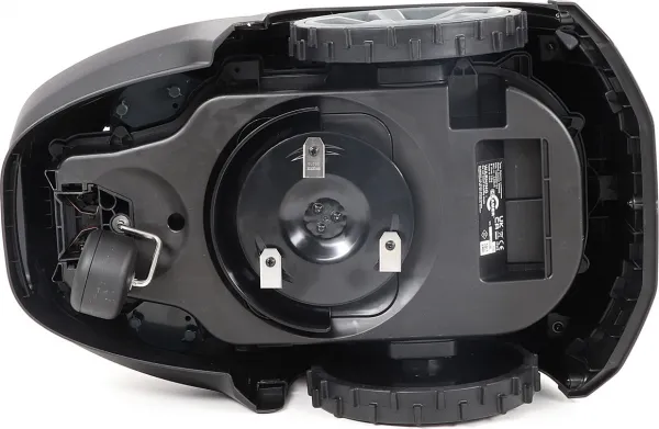 CRAMER RM800 - robotická kosačka