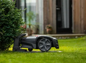 CRAMER RM800 - robotická kosačka