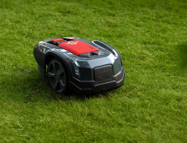 CRAMER RM800 - robotická kosačka