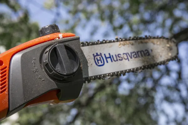 Husqvarna akumulátorova vyvetvovacia píla 120iTK4-P