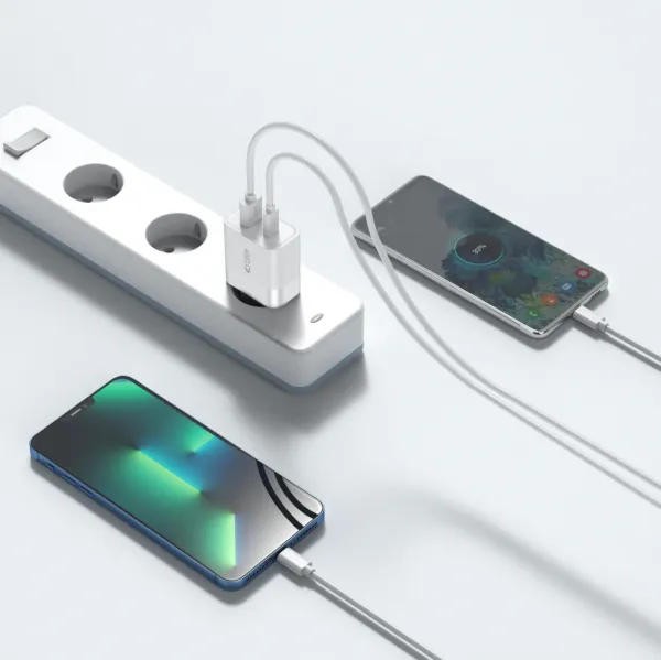 Tech-Protect C30W 2-Port Charger PD30W/QC3.0 - White