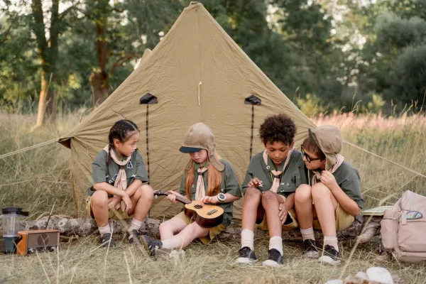 Detská drevená gitara ukulele so 4 nylonovými strunami